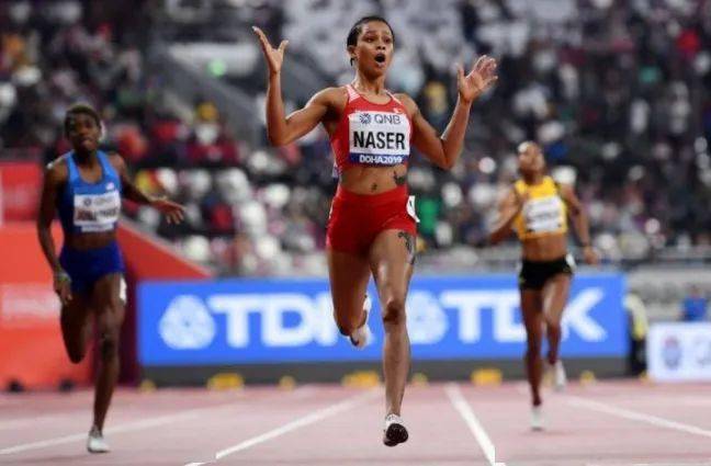  女篮姑娘们勇夺联赛冠军创佳绩