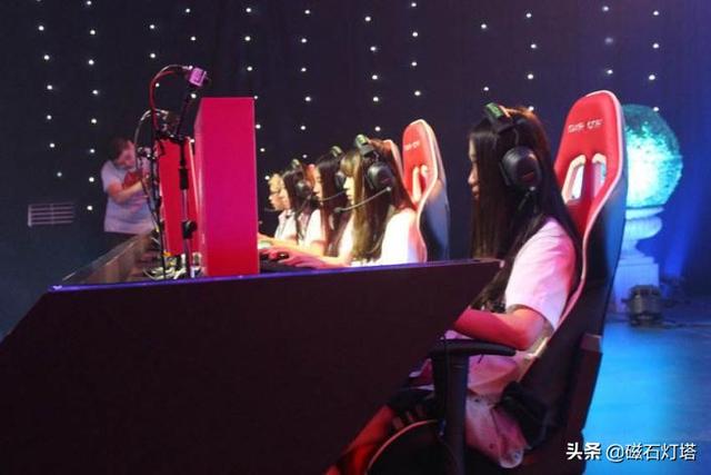  电竞主播人气爆棚带动粉丝经济