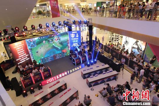  电竞周边市场火爆，衍生品开发激发消费潜力