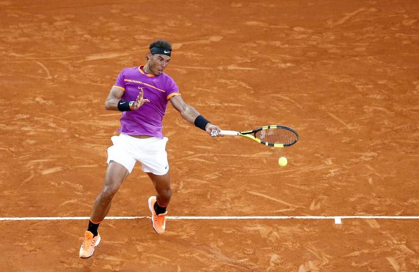  梅德韦杰夫硬地称王，上海劳力士大师赛折桂